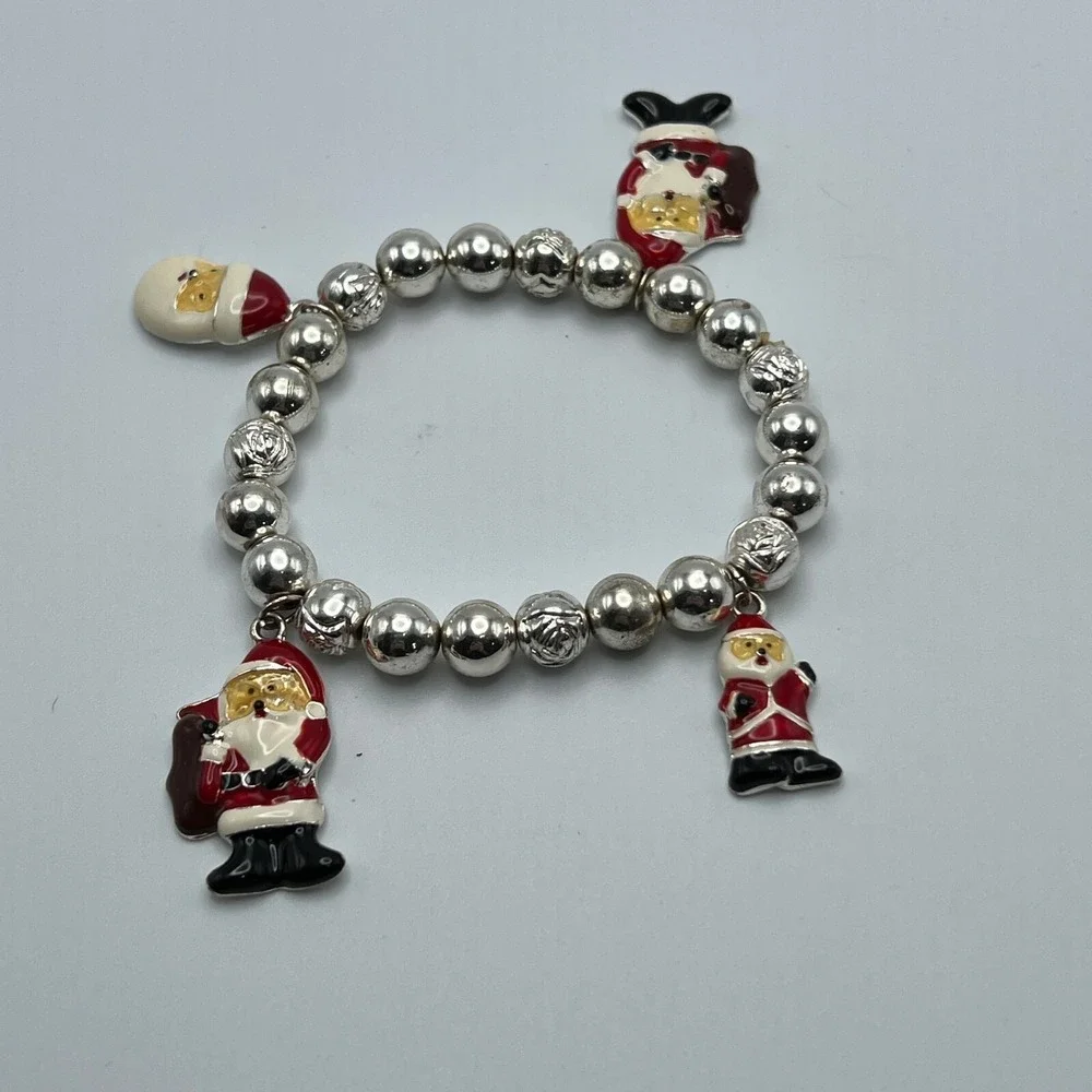 Christmas‎ Stretch Bracelet Silver Tone Beads Enamel Santa Charms